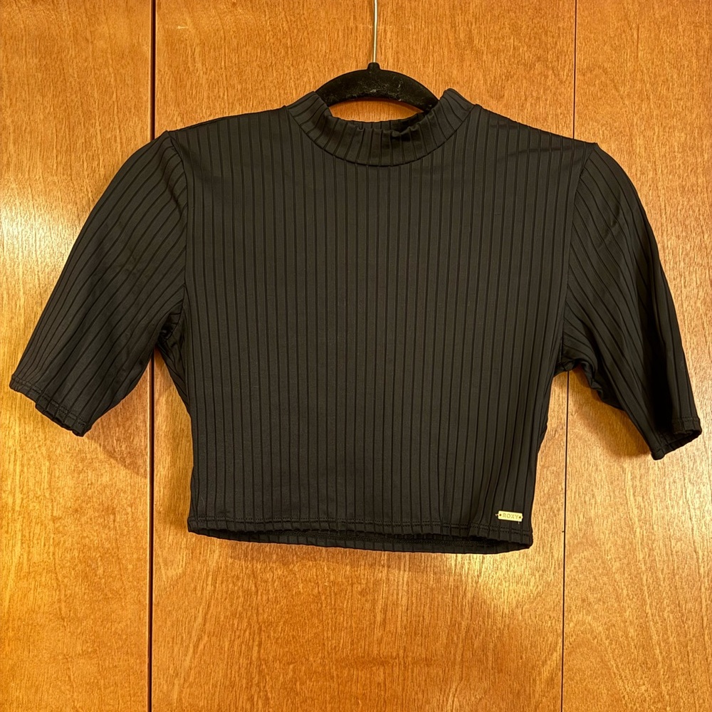 Roxy Cropped Short Sleeve Mockneck Ribbed Top